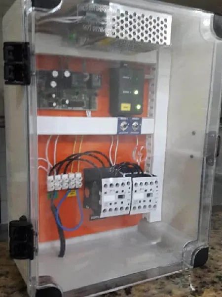 Controlador digital de painel de bombas